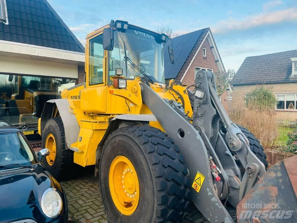 Volvo L90E Naudoti ratiniai krautuvai