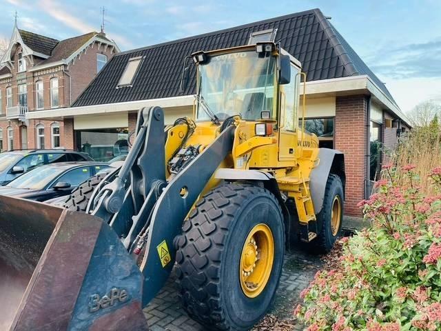 Volvo L90E Naudoti ratiniai krautuvai