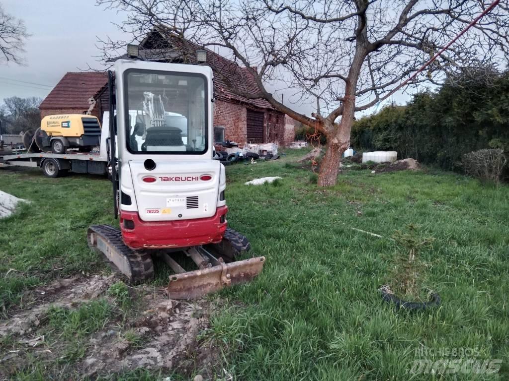 Takeuchi TB 225 Mini ekskavatoriai < 7 t