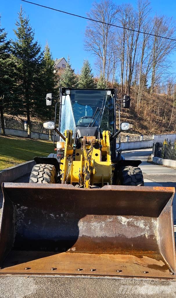 CAT 908 M Naudoti ratiniai krautuvai