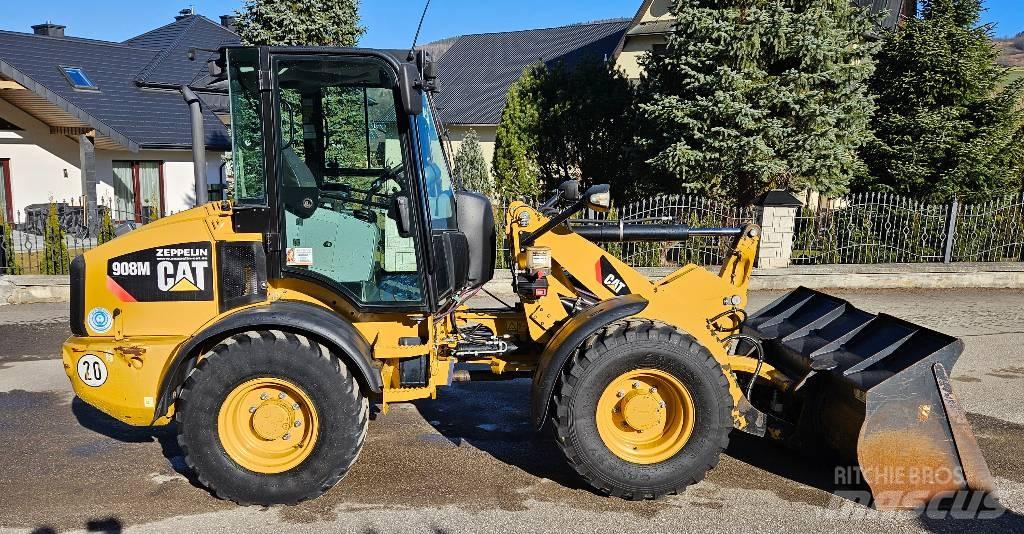 CAT 908 M Naudoti ratiniai krautuvai