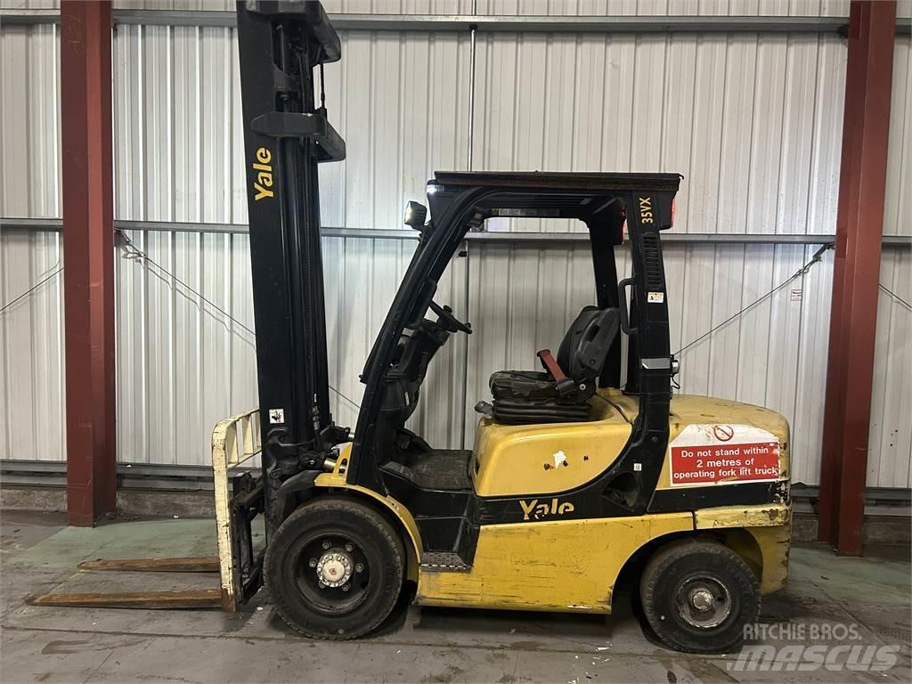 Yale GDP35VX Dyzeliniai krautuvai