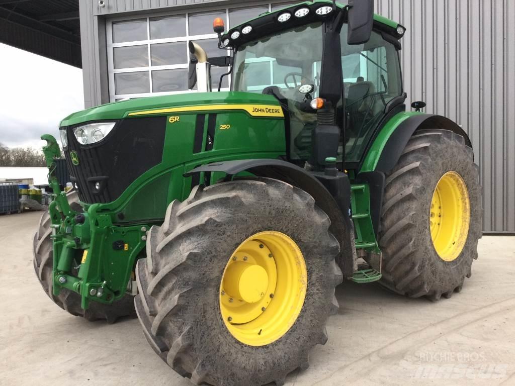 John Deere 6R250 Traktoriai