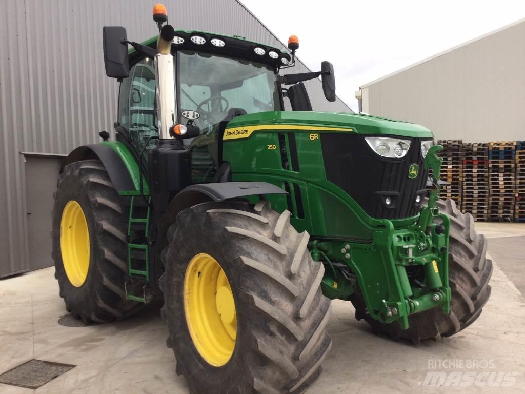 John Deere 6R250 Traktoriai