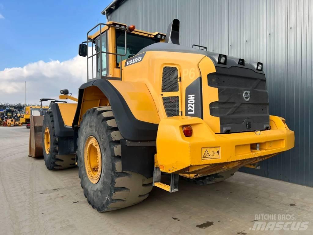 Volvo L220H Naudoti ratiniai krautuvai