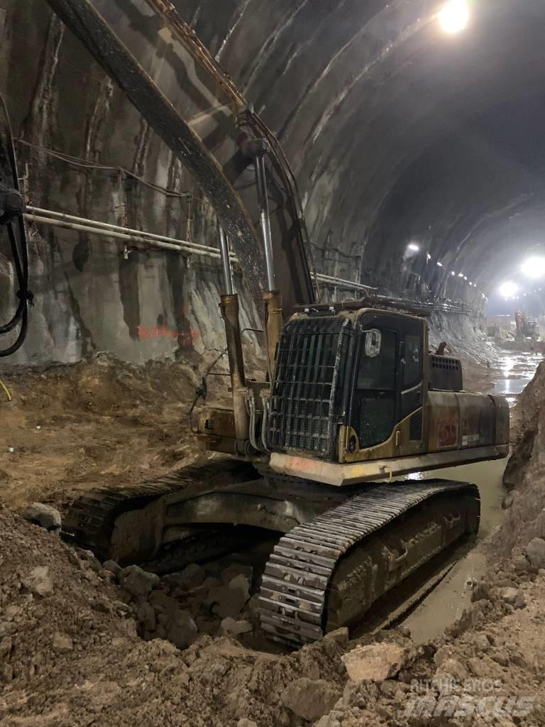 Komatsu PC450LC-8 Statyba - Kita