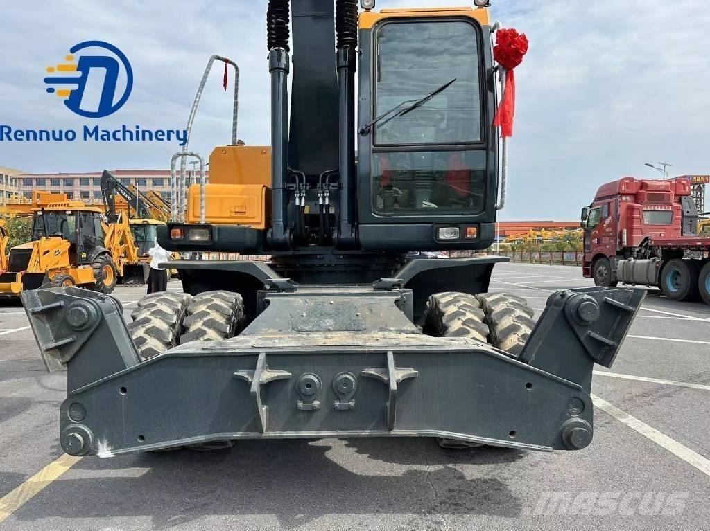 Hyundai 210W-9 Ratiniai ekskavatoriai