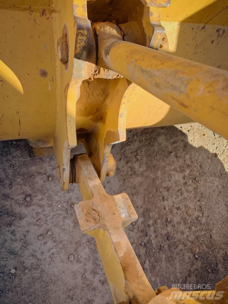 CAT 920 Naudoti ratiniai krautuvai