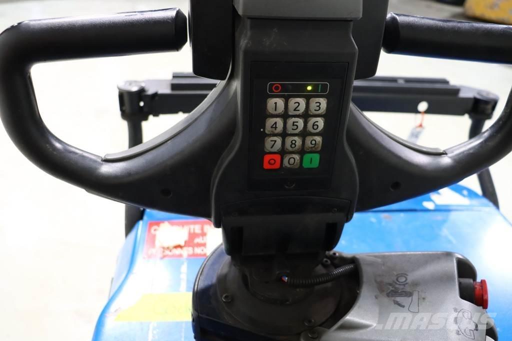 Toyota OSE120 Mažų aukščių užsakytų prekių krautuvai