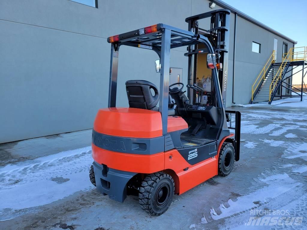 Toyota 8FB25 Elektriniai šakiniai krautuvai