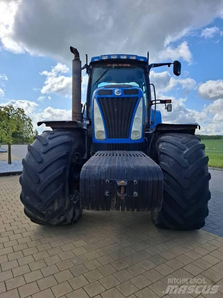 New Holland T 8050 Traktoriai