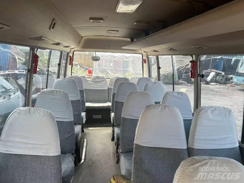 Toyota Coaster Tarpmiestiniai autobusai