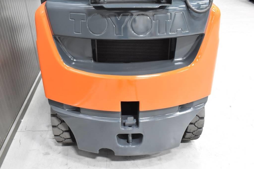 Toyota 06-8FG15F LPG (dujiniai) krautuvai