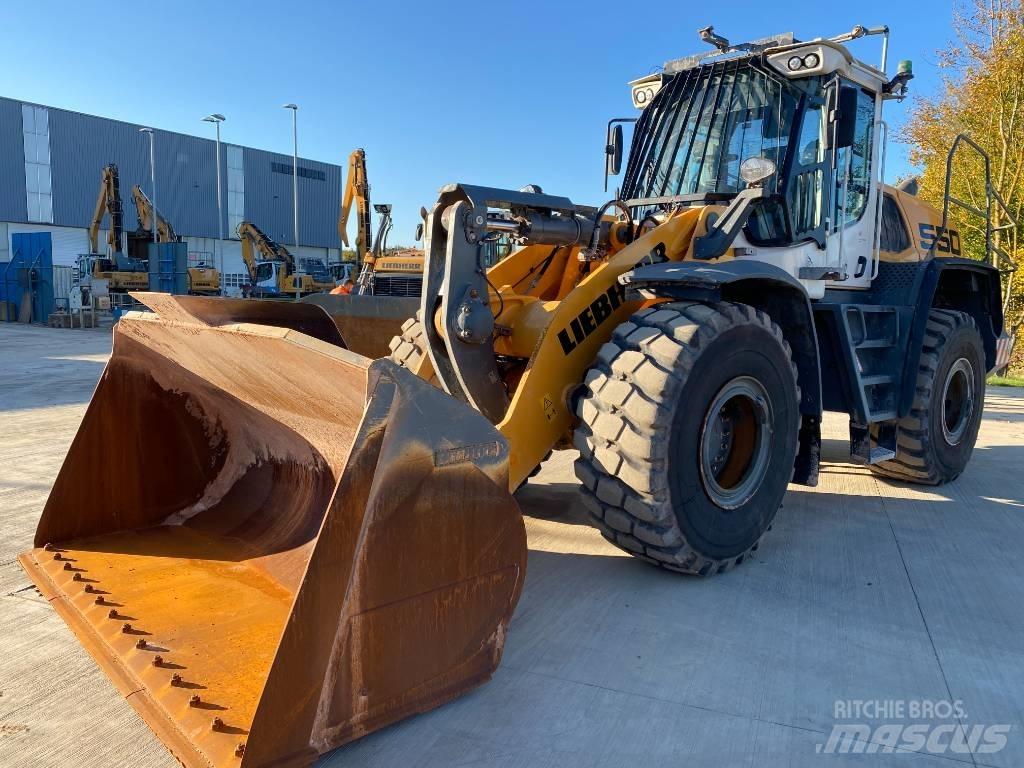 Liebherr L 550 Naudoti ratiniai krautuvai