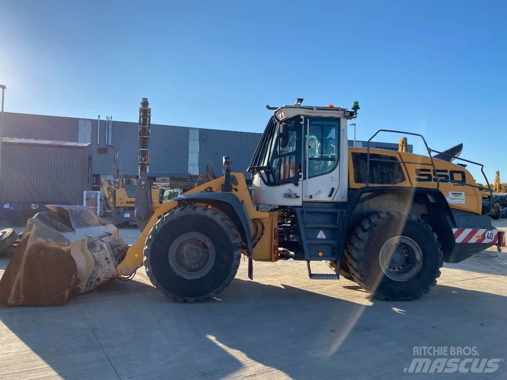 Liebherr L 550 Naudoti ratiniai krautuvai