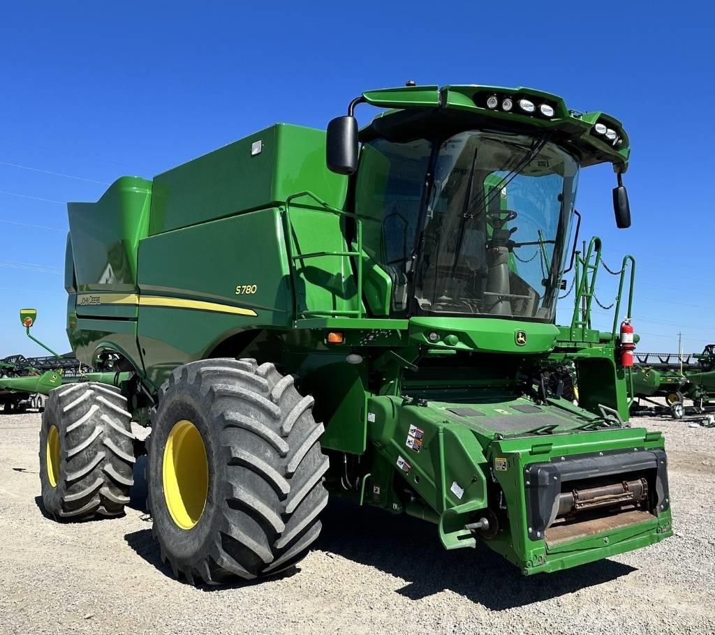 John Deere S 780 Derliaus nuėmimo kombainai