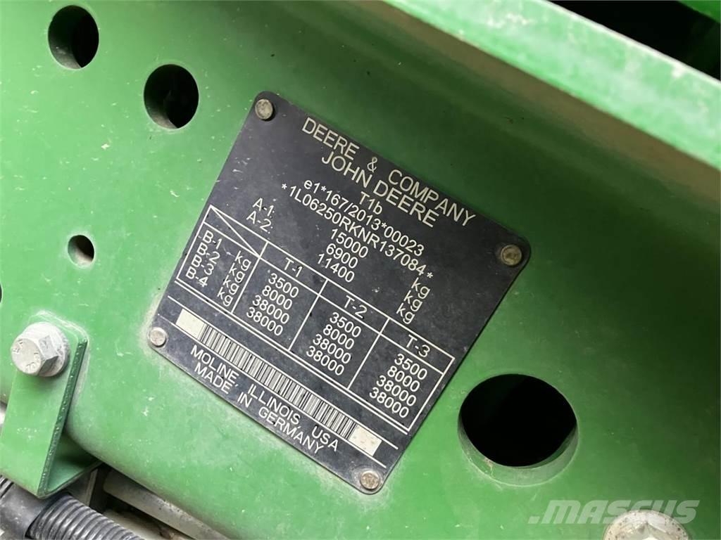 John Deere 6250R Traktoriai
