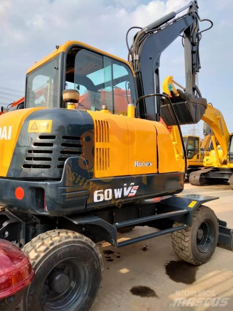 Hyundai 60w Ratiniai ekskavatoriai