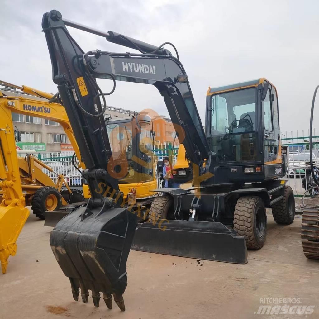 Hyundai 60w Ratiniai ekskavatoriai