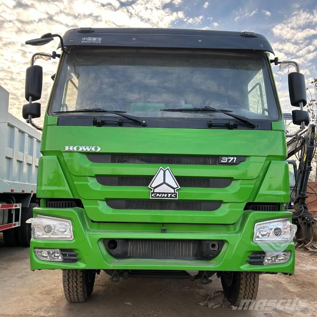 Howo 371 Sunkvežimiai su dengtu kėbulu