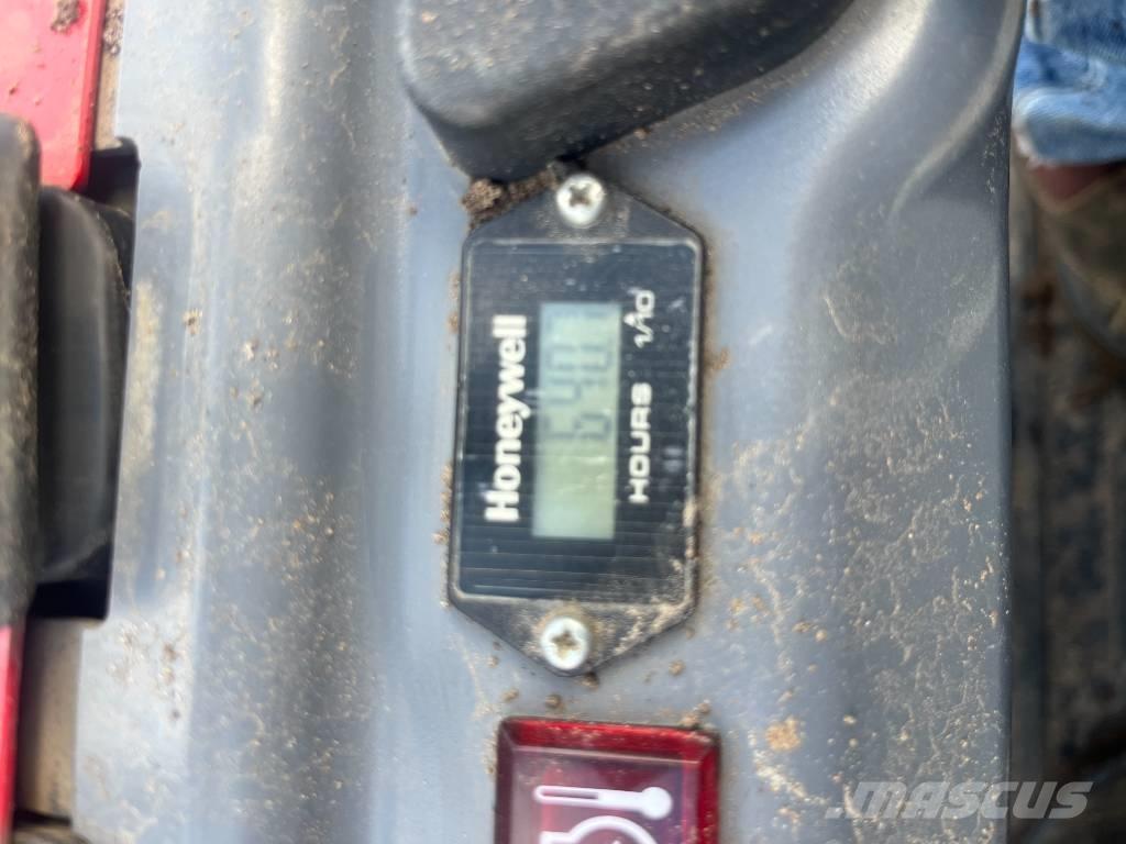 Takeuchi TB 210 R Mini ekskavatoriai < 7 t