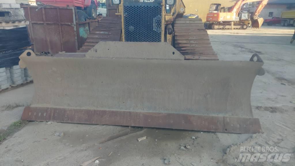 CAT D 4 LGP Vikšriniai buldozeriai