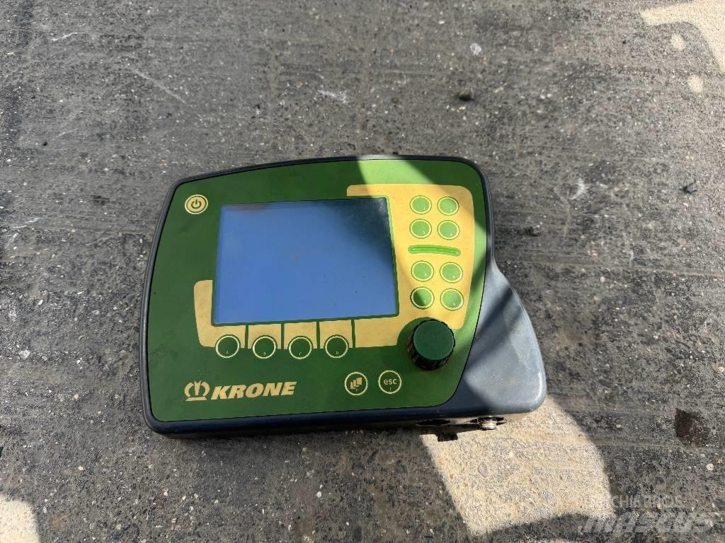 Krone Big Pack 12130 Stačiakampių ryšulių presai