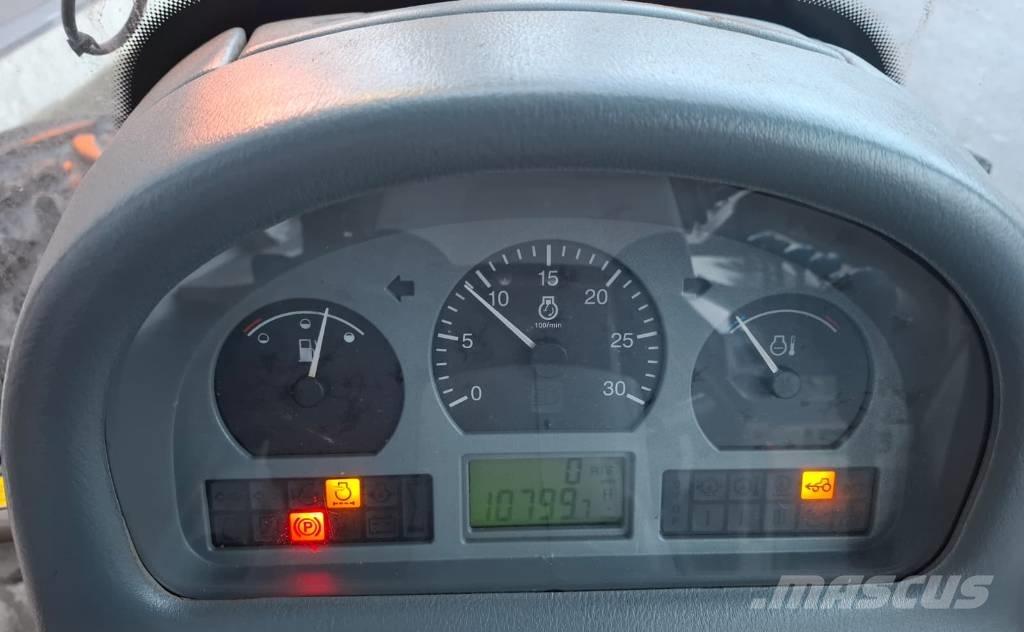 Valtra 8950 Traktoriai