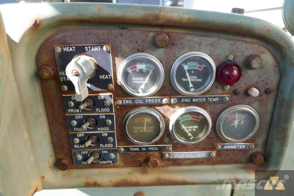 CAT D7F Ex-army Vikšriniai buldozeriai