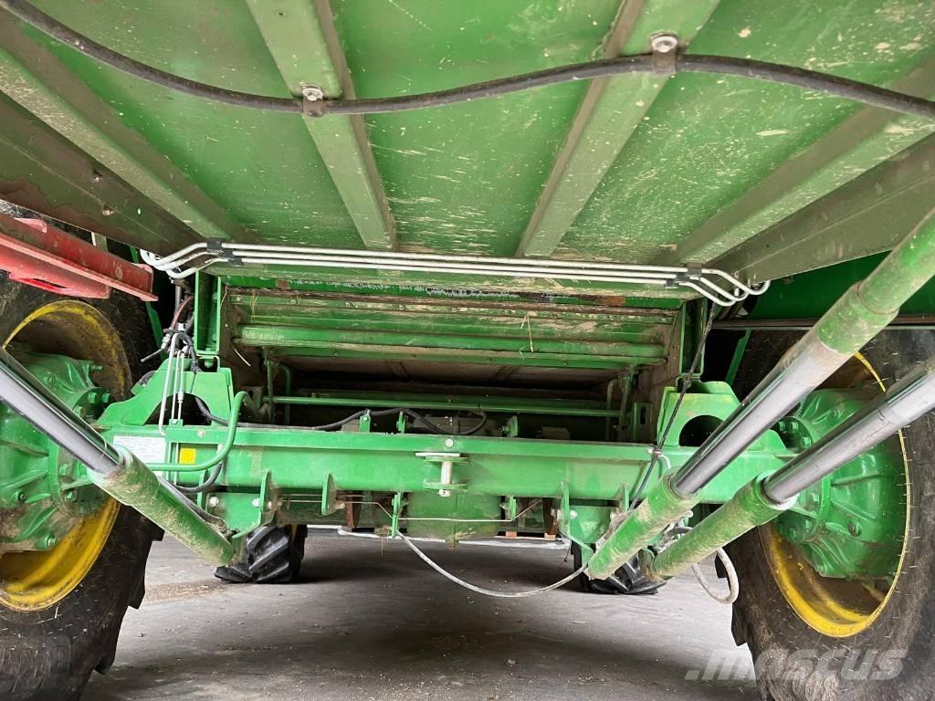 John Deere W 440 Derliaus nuėmimo kombainai