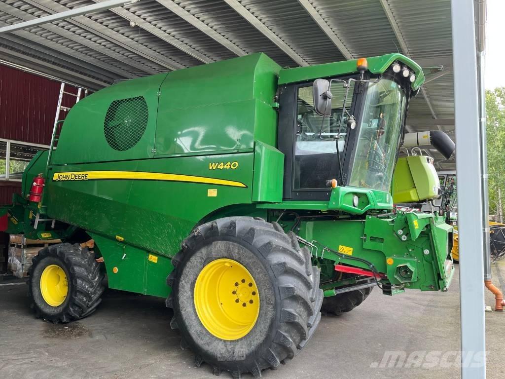 John Deere W 440 Derliaus nuėmimo kombainai