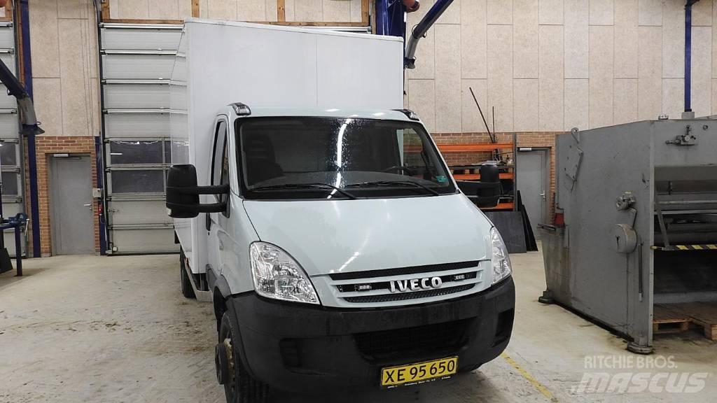 Iveco 65C 18 Sunkvežimiai su dengtu kėbulu