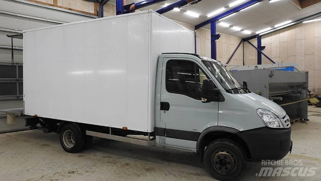 Iveco 65C 18 Sunkvežimiai su dengtu kėbulu