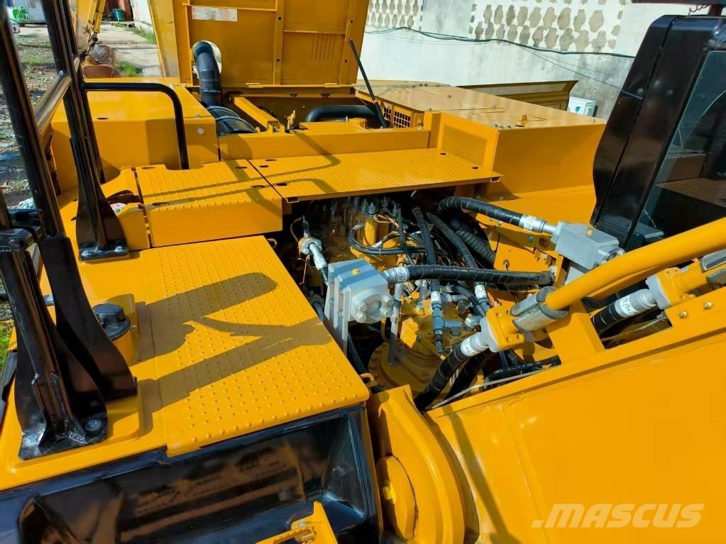 CAT 345 Vikšriniai ekskavatoriai