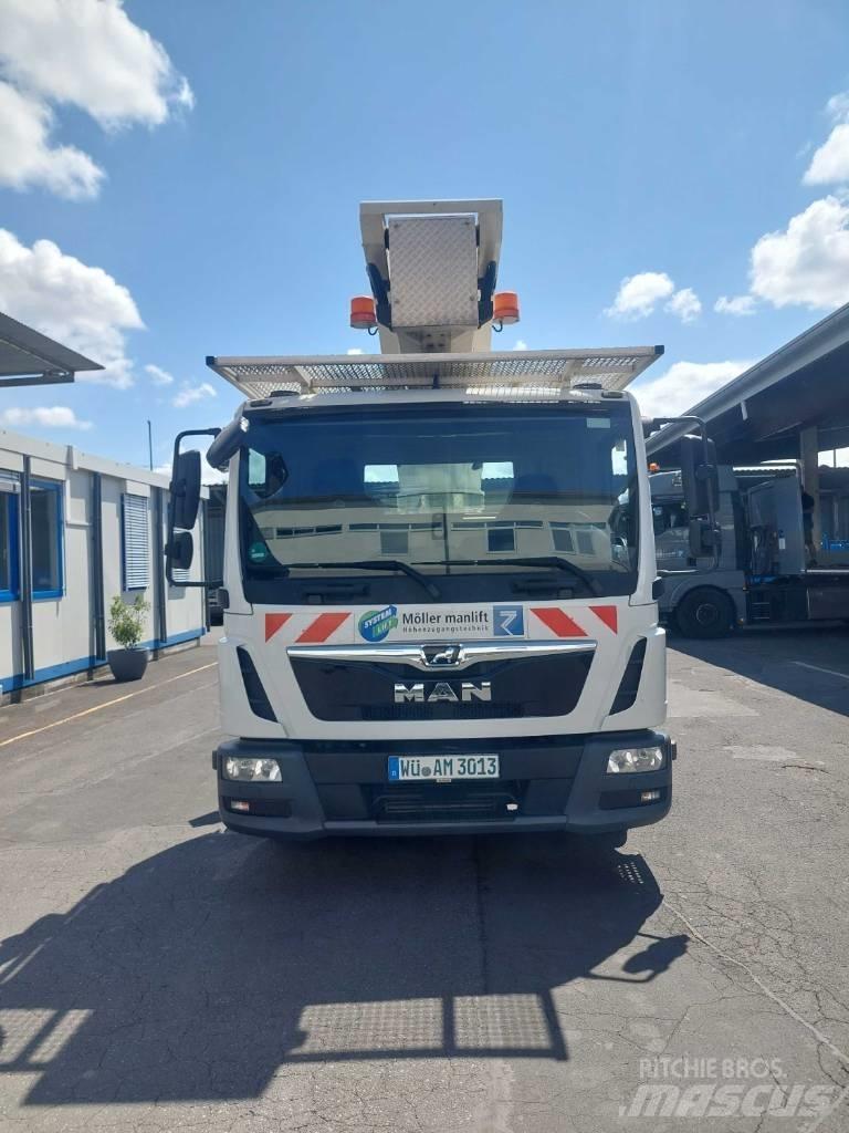 Palfinger P 300 KS Ant vilkikų montuojamos kėlimo platformos