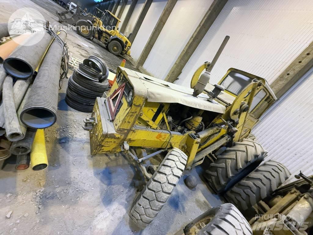 Volvo BM 218 Naudoti ratiniai krautuvai