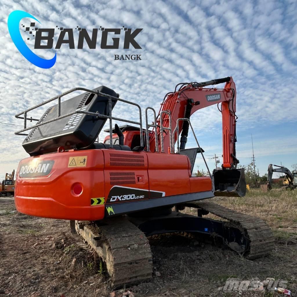 Doosan DX300 Vikšriniai ekskavatoriai