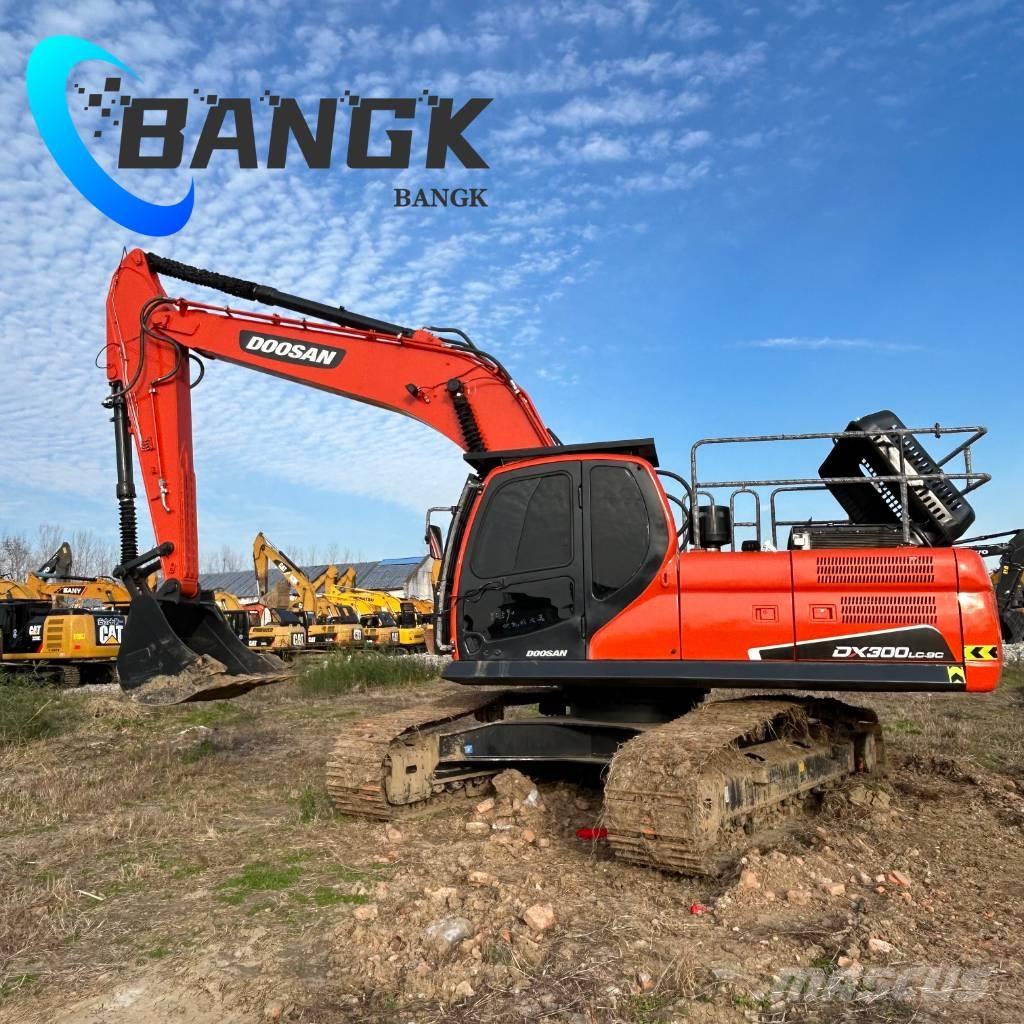 Doosan DX300 Vikšriniai ekskavatoriai