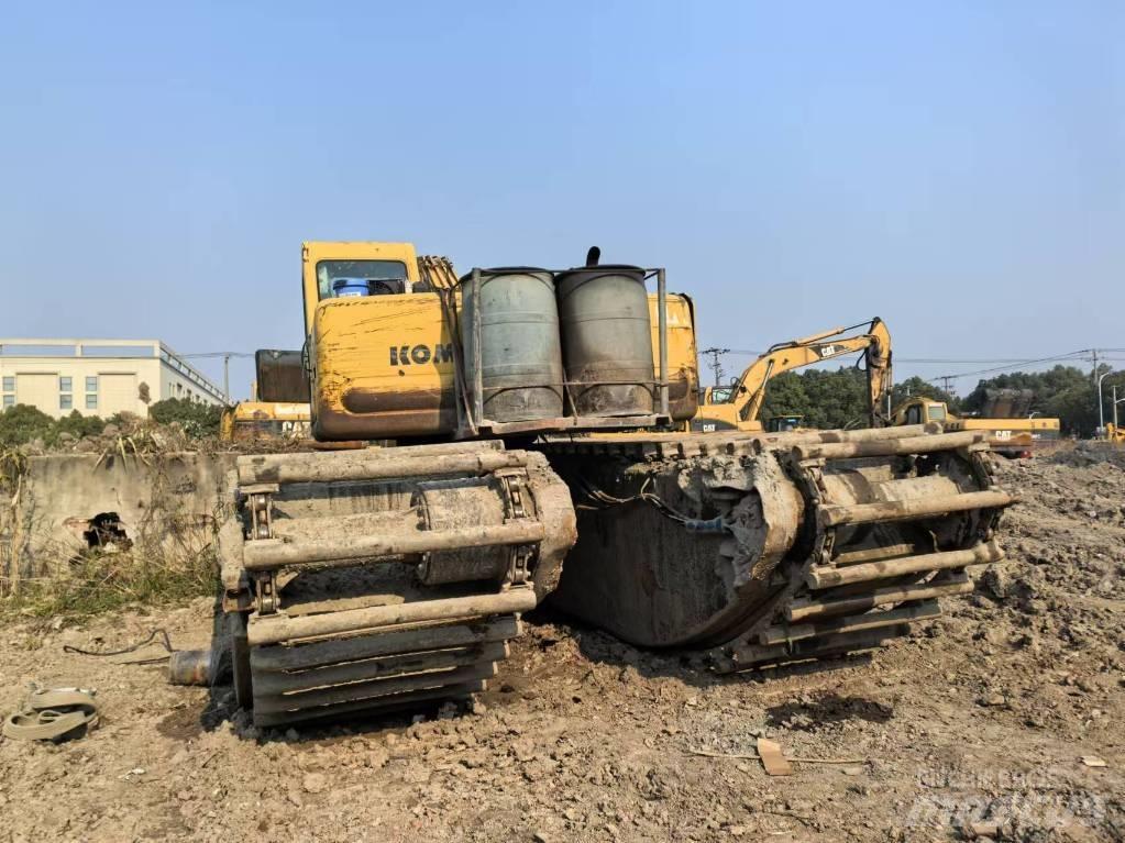 Komatsu PC 200-6 Amfibiniai ekskavatoriai