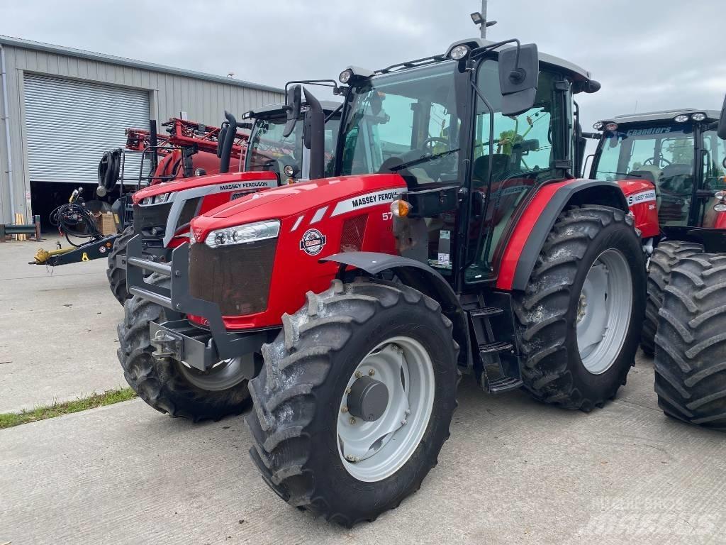 Massey Ferguson 5711 Traktoriai