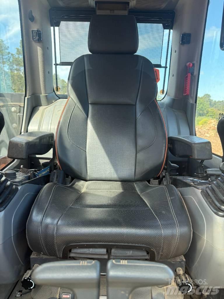 Doosan DX 235 LCR Vikšriniai ekskavatoriai