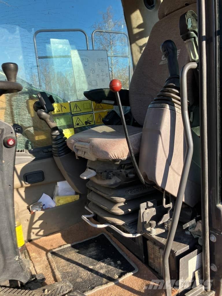 CASE WX 148 Ratiniai ekskavatoriai