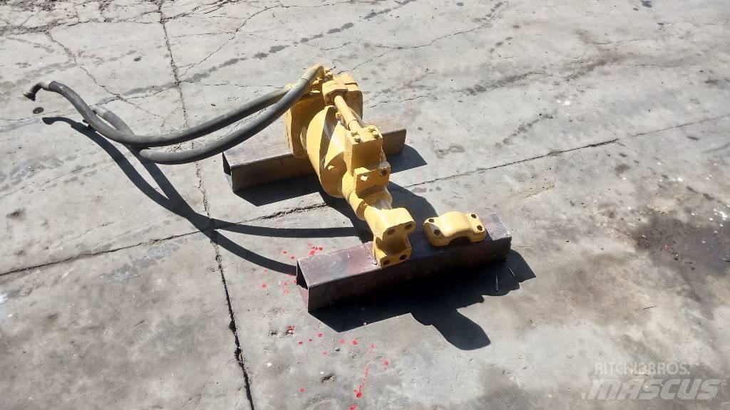 CAT D 5 Hidraulikos įrenginiai