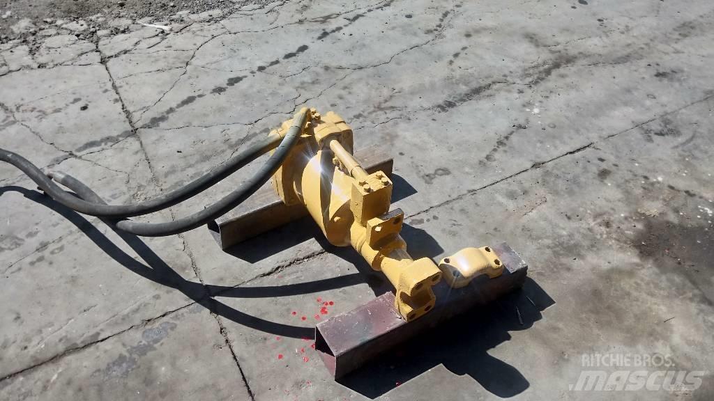 CAT D 5 Hidraulikos įrenginiai