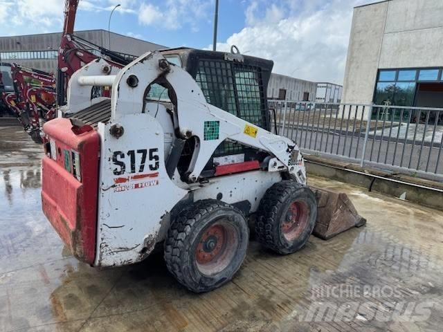 Bobcat S 175 Krautuvai su šoniniu pasukimu