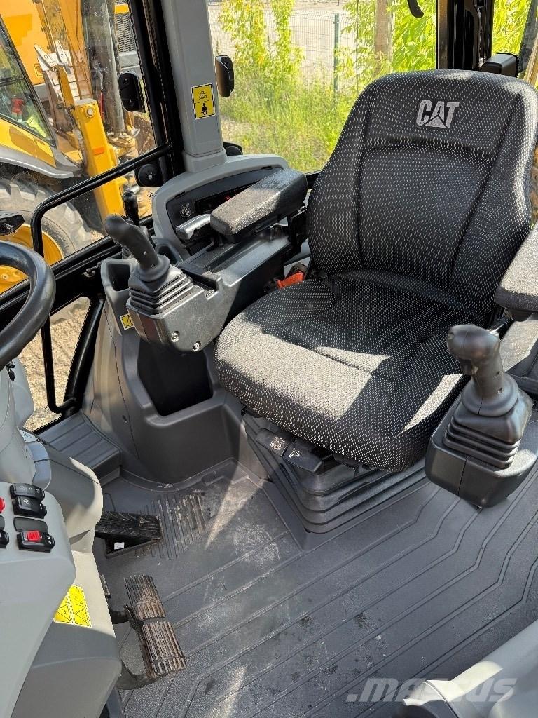CAT 444 Ekskavatoriniai krautuvai