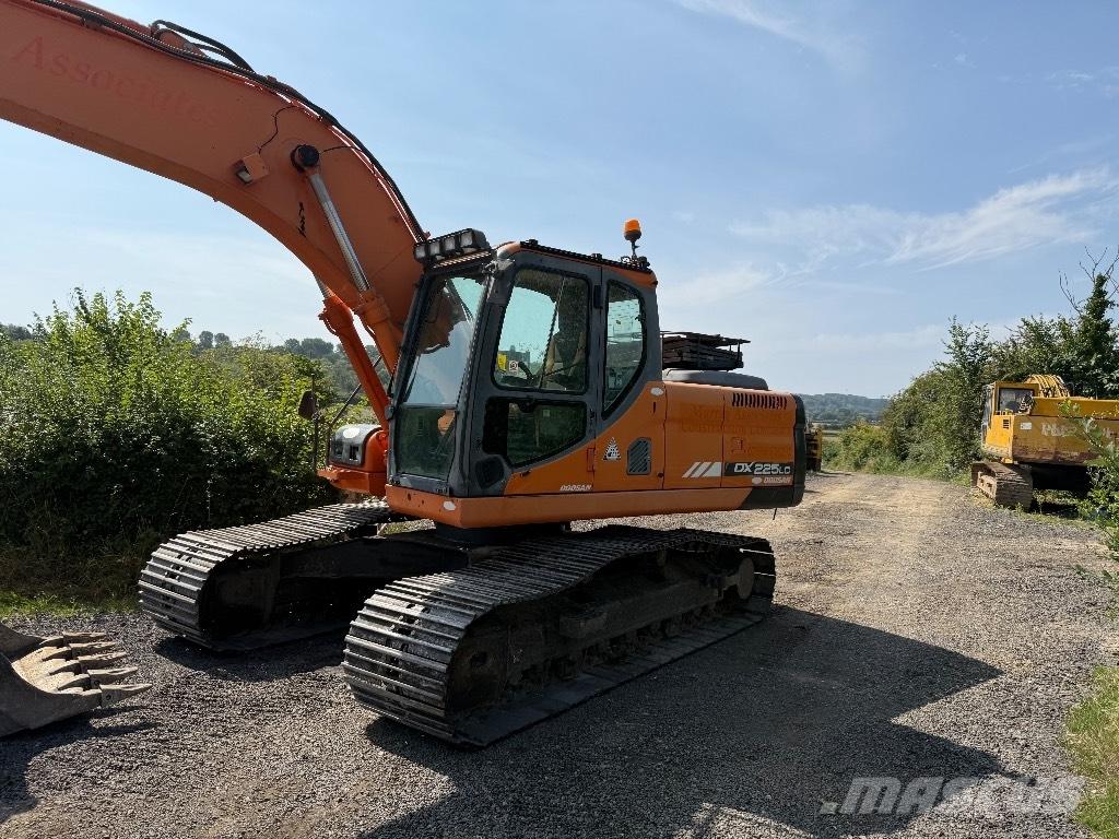 Doosan DX 225 LC Vikšriniai ekskavatoriai