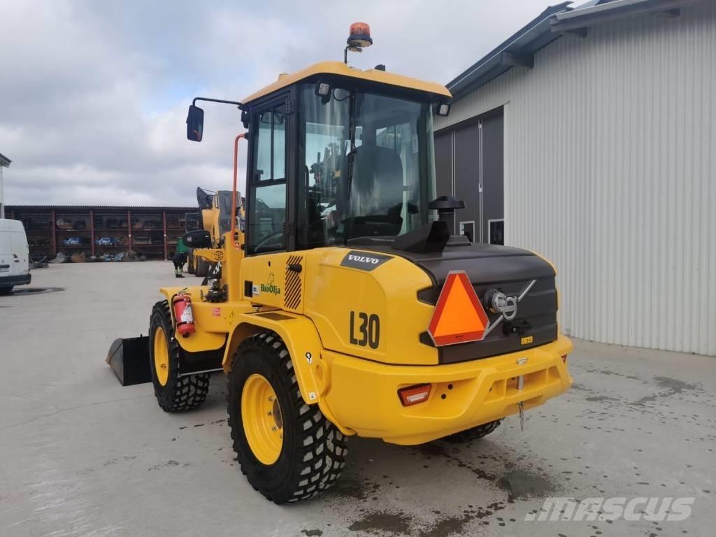Volvo L30HS Naudoti ratiniai krautuvai