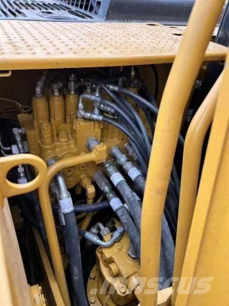CAT 312 D Vikšriniai ekskavatoriai