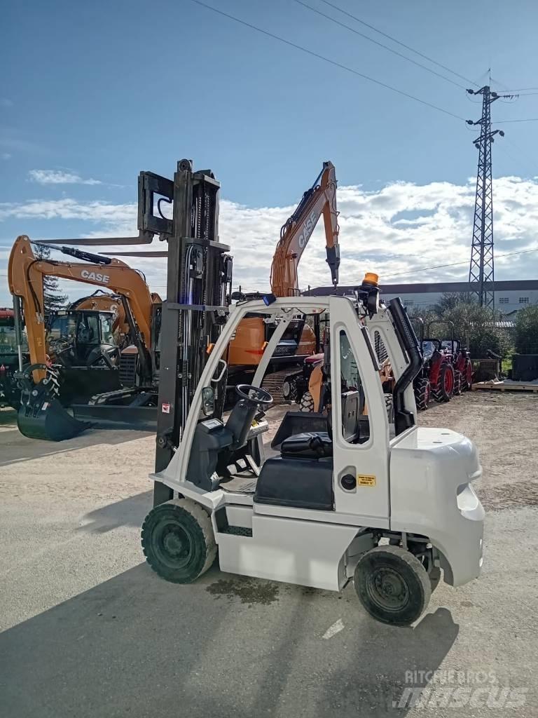 UniCarriers DX 25 Dyzeliniai krautuvai